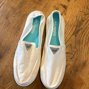 Woman’s size 10 Columbia PFG boat shoes